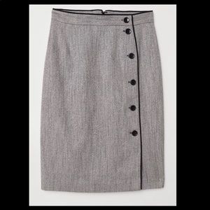 Classy pencil skirt